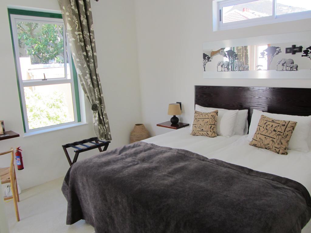 Africanhome Guesthouse Cape Town Exterior photo